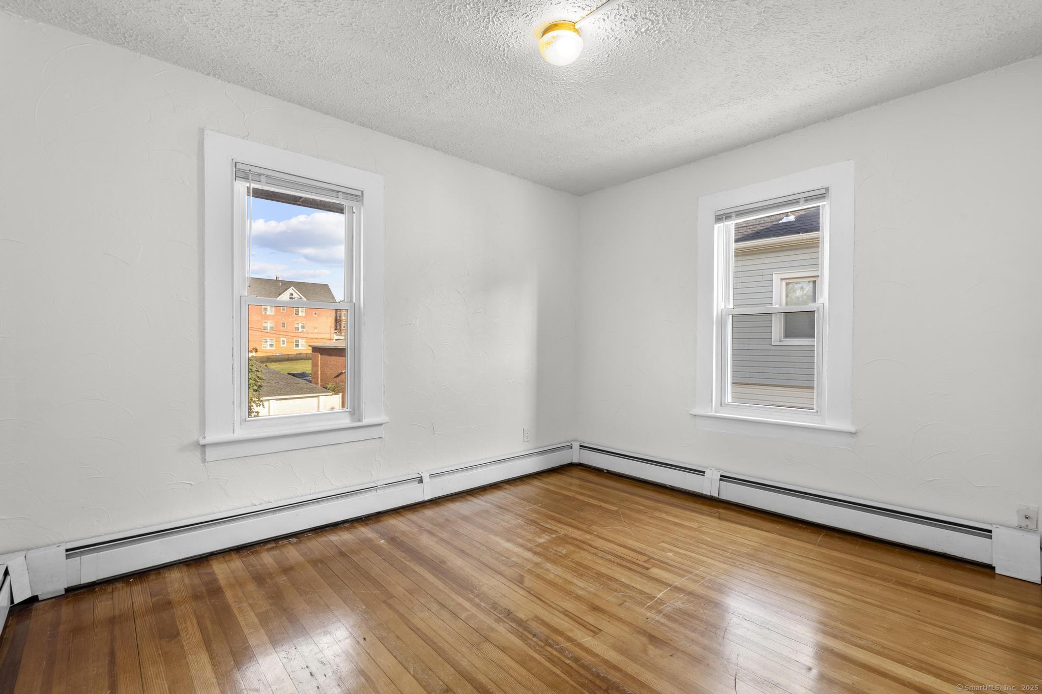 27 Holmes Avenue
