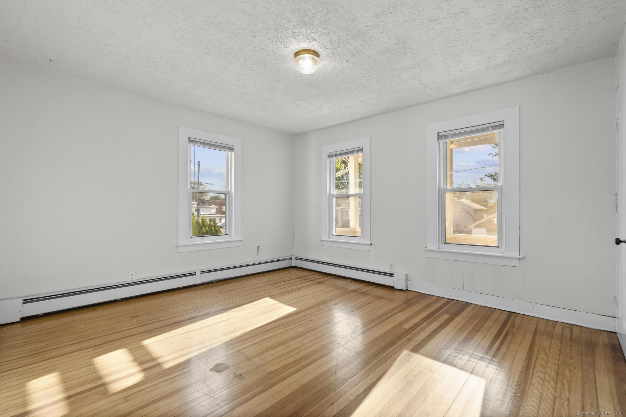 27 Holmes Avenue
