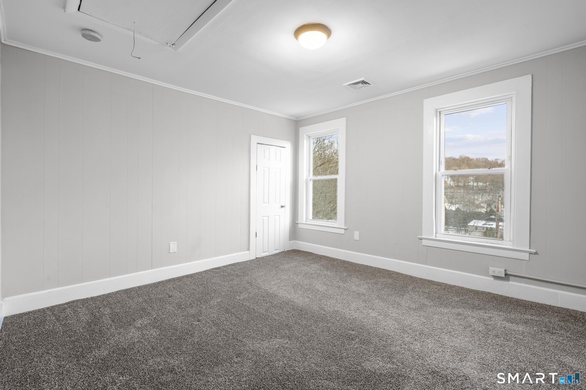 19 Woodbridge Avenue