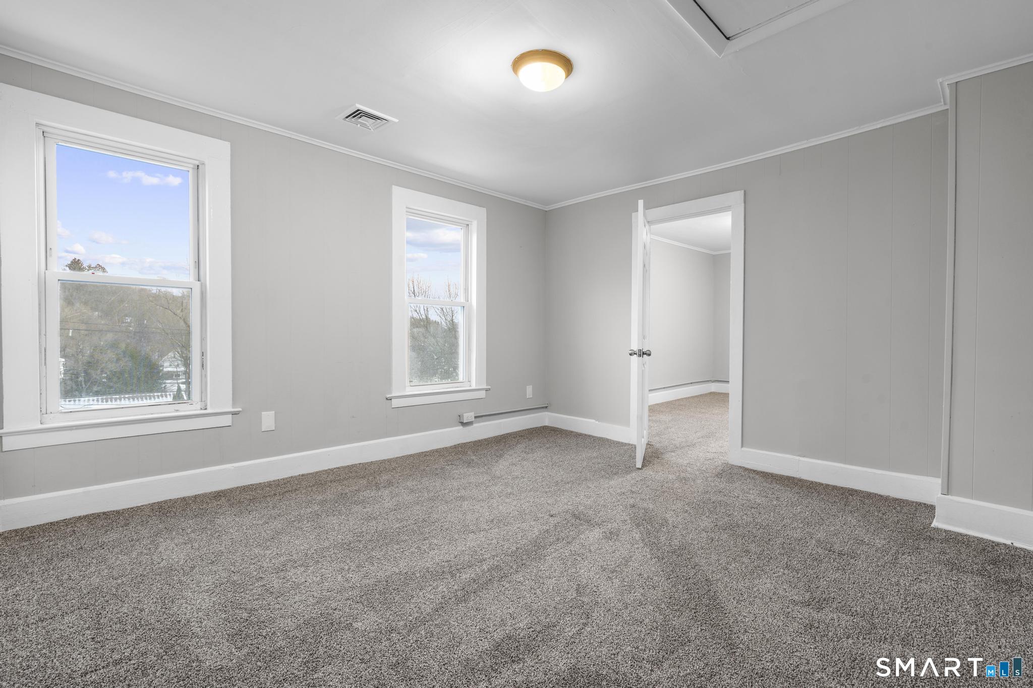 19 Woodbridge Avenue