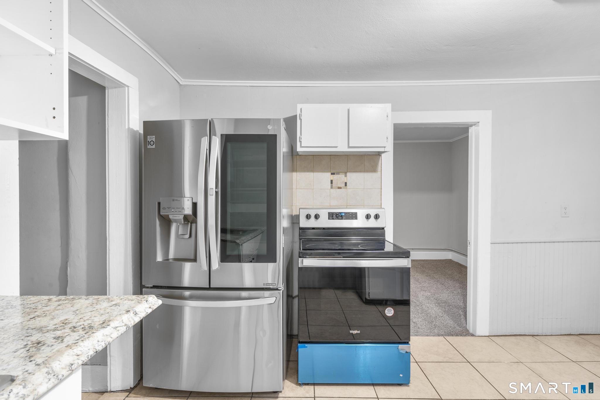 19 Woodbridge Avenue