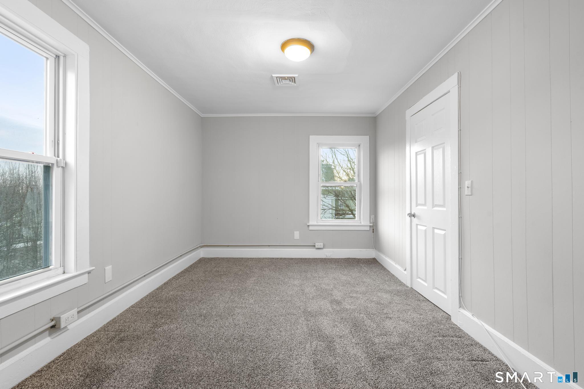 19 Woodbridge Avenue