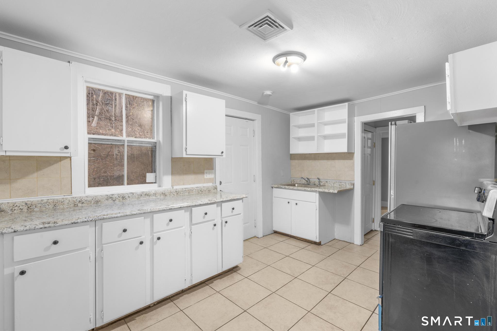 19 Woodbridge Avenue