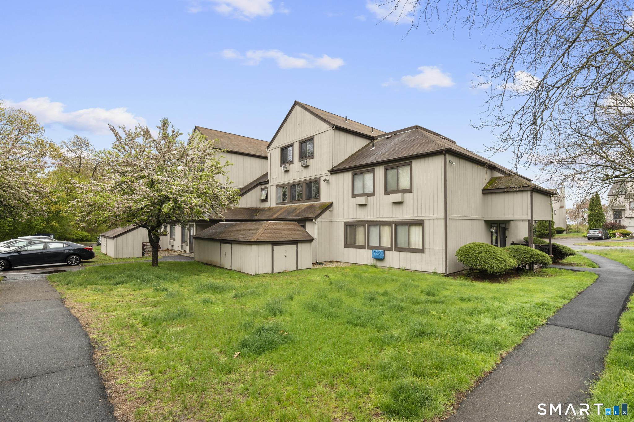 10 Pineview Drive C
