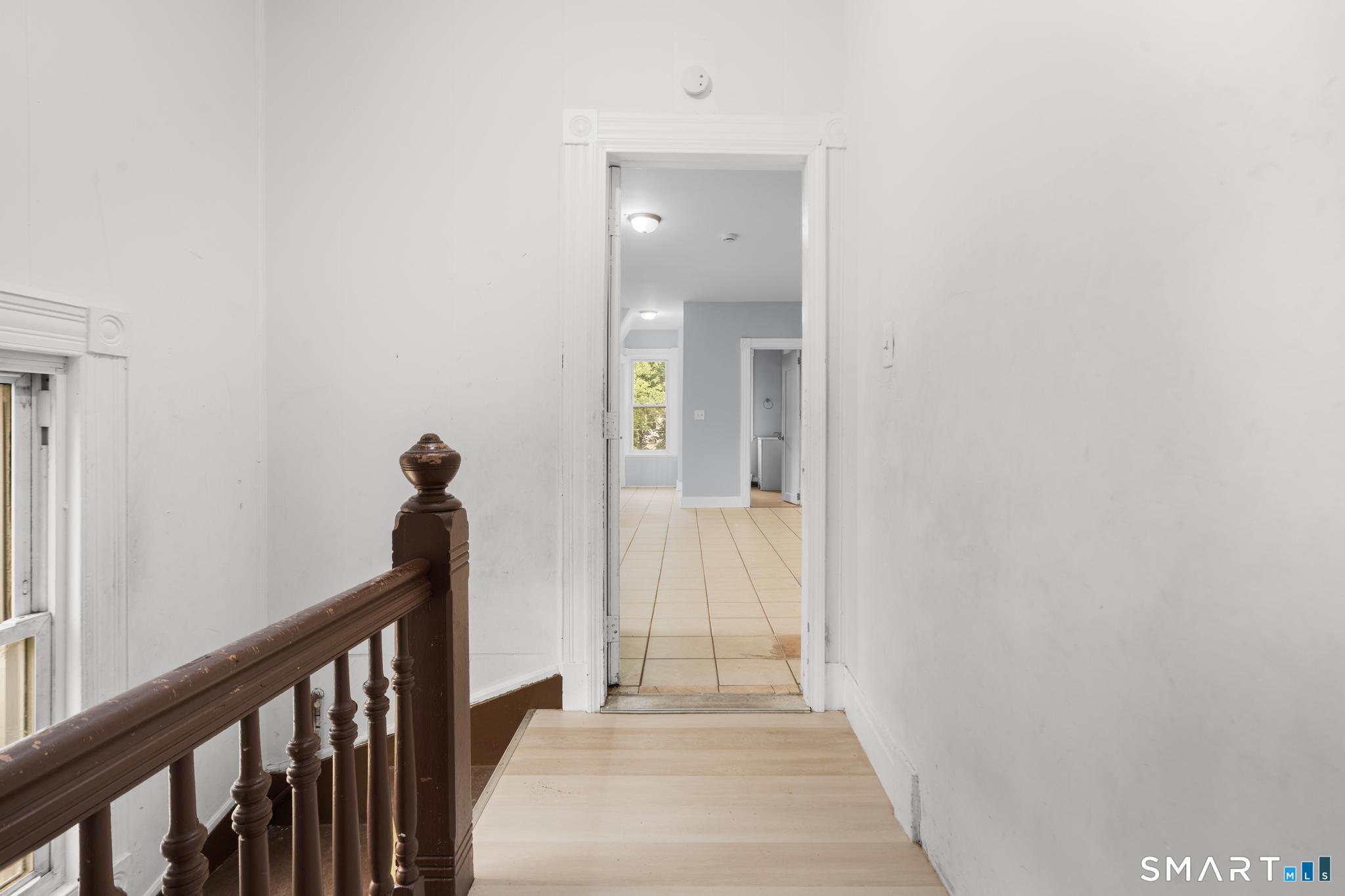 354 Poplar Street Unit: 2nd Flr