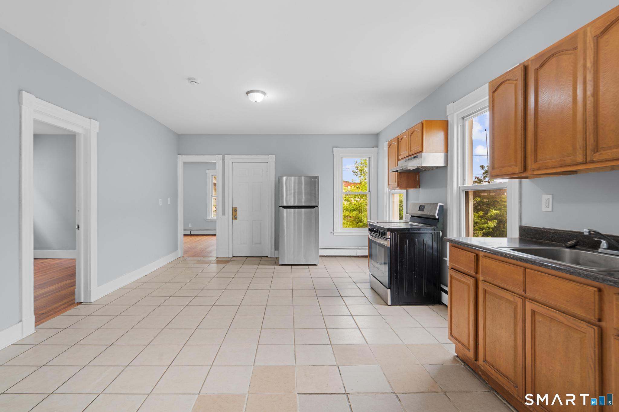 354 Poplar Street Unit: 2nd Flr