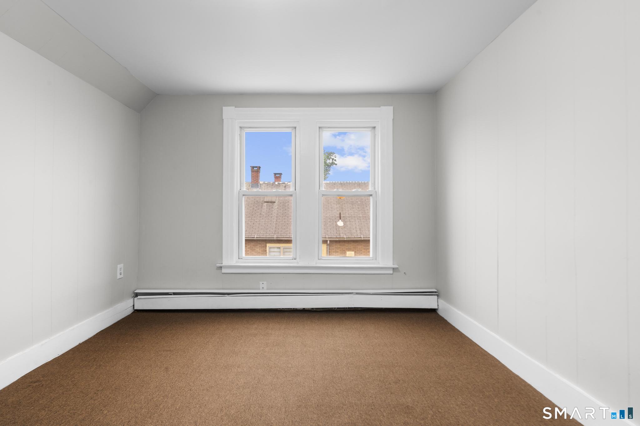 354 Poplar Street Unit: 2nd Flr