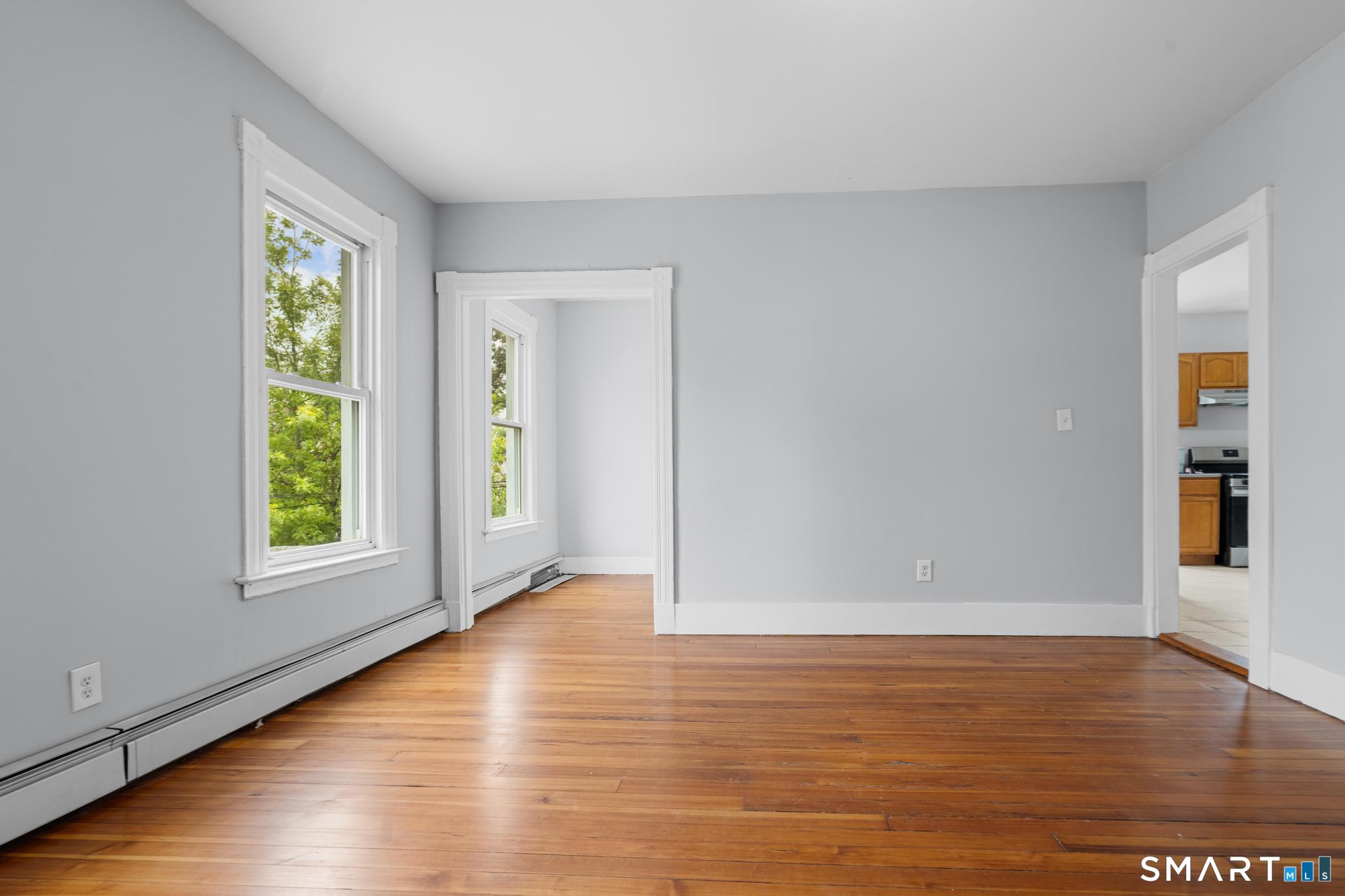 354 Poplar Street Unit: 2nd Flr