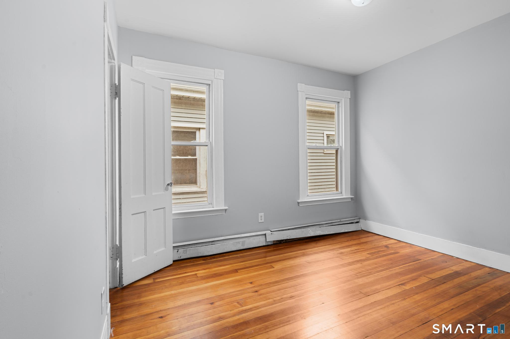354 Poplar Street Unit: 2nd Flr