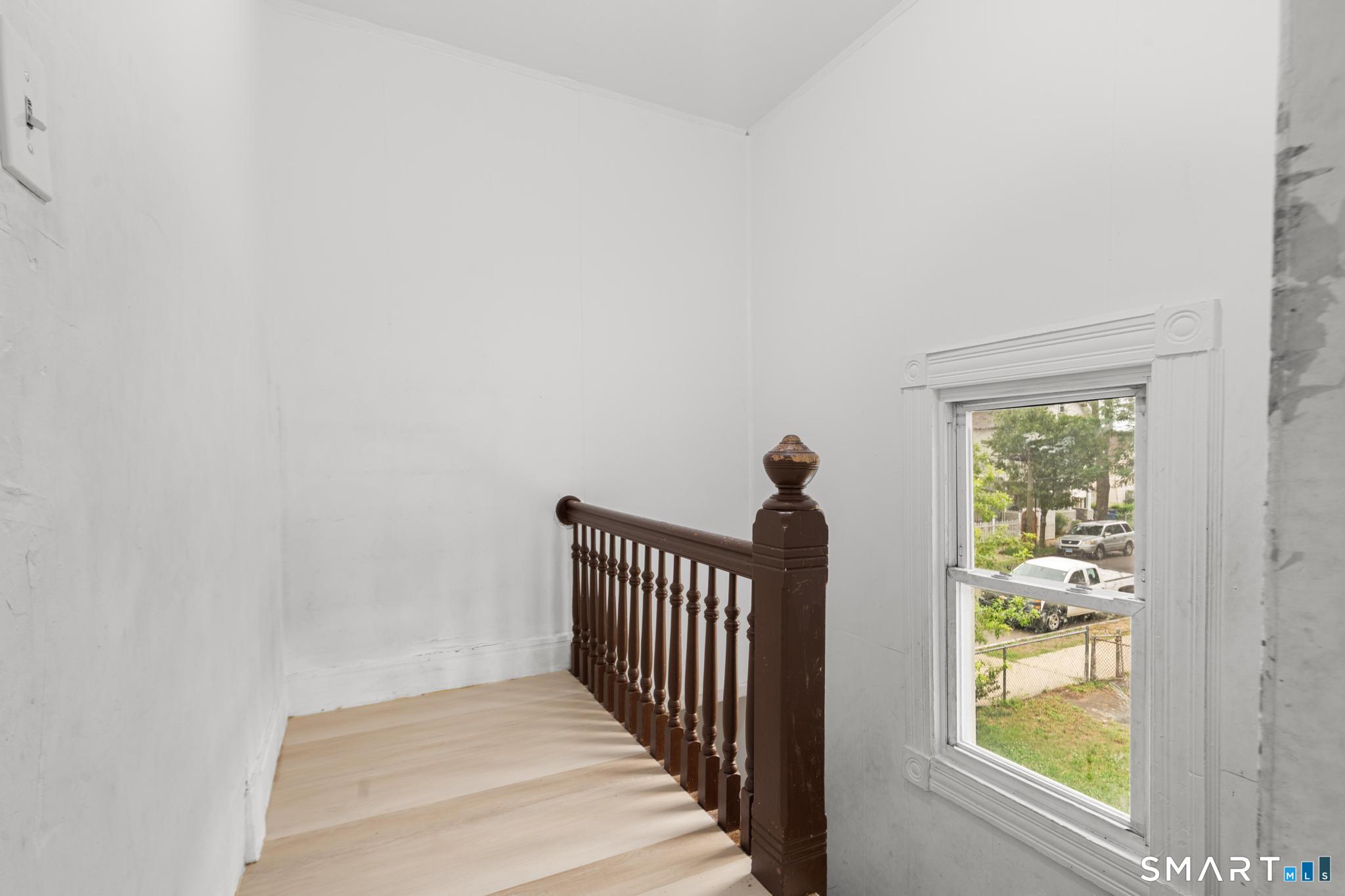 354 Poplar Street Unit: 2nd Flr