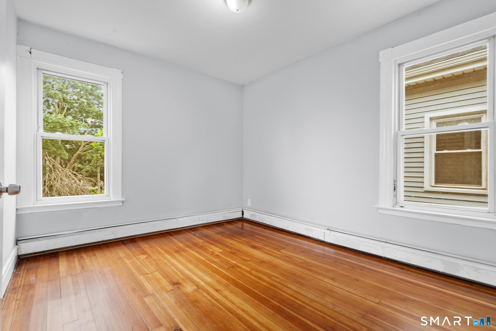 354 Poplar Street Unit: 2nd Flr