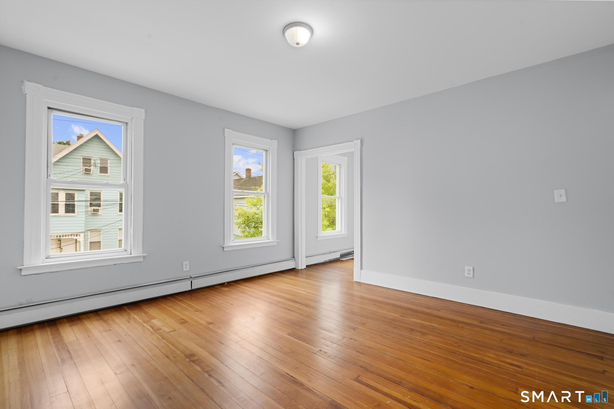354 Poplar Street Unit: 2nd Flr
