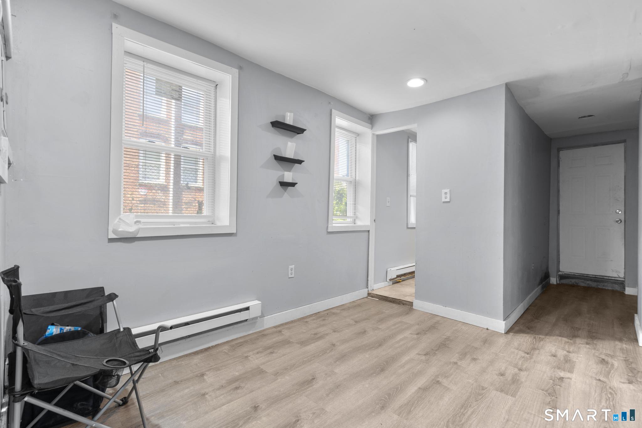 79 Hallock Street