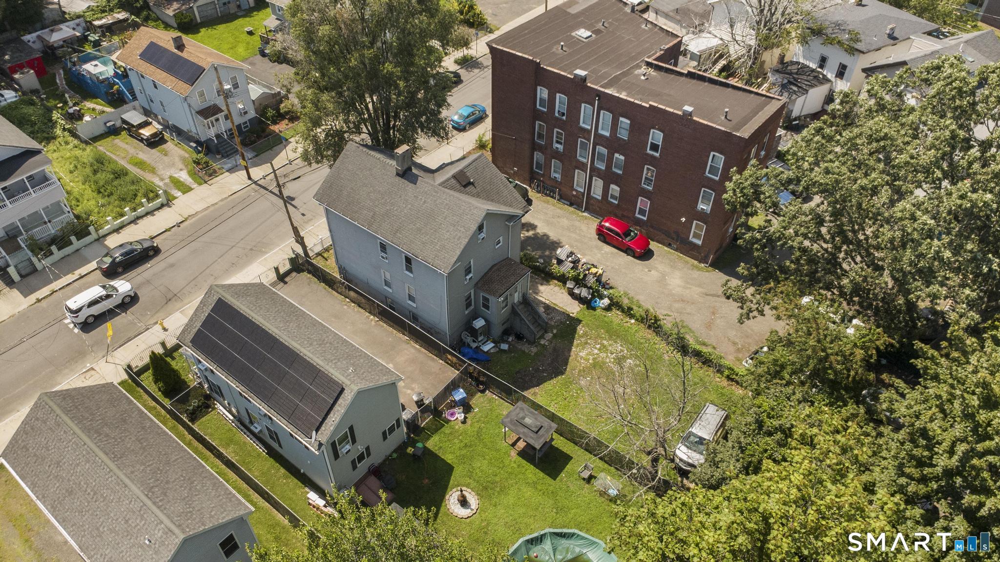 79 Hallock Street