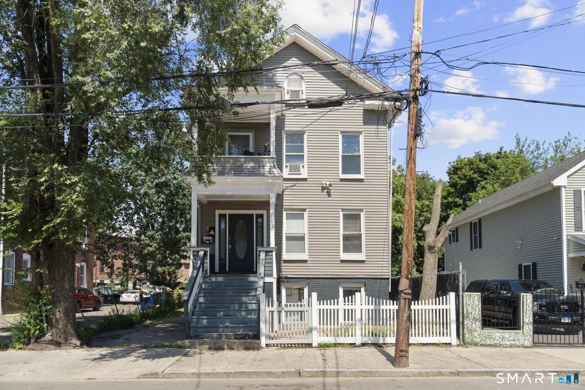 79 Hallock Street