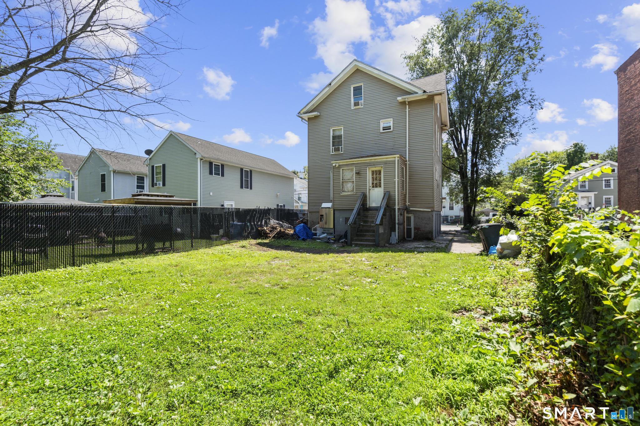 79 Hallock Street