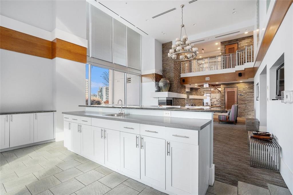 860 PEACHTREE Street NE Unit 2417