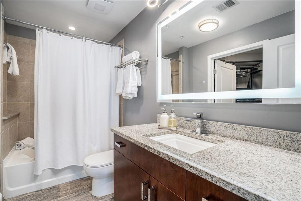 860 PEACHTREE Street NE Unit 2417