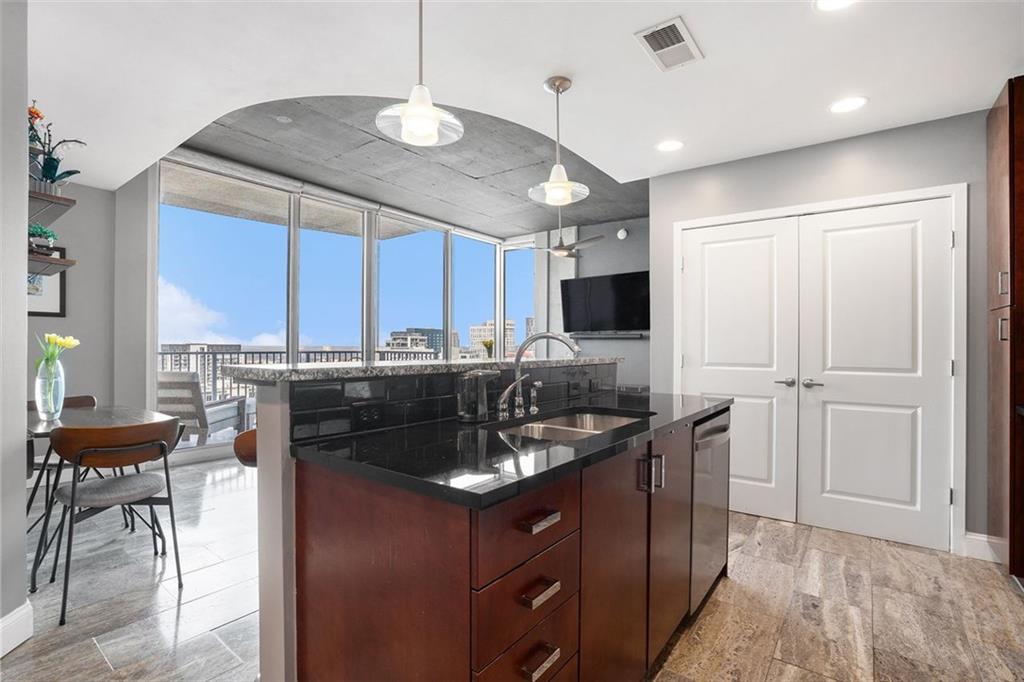 860 PEACHTREE Street NE Unit 2417