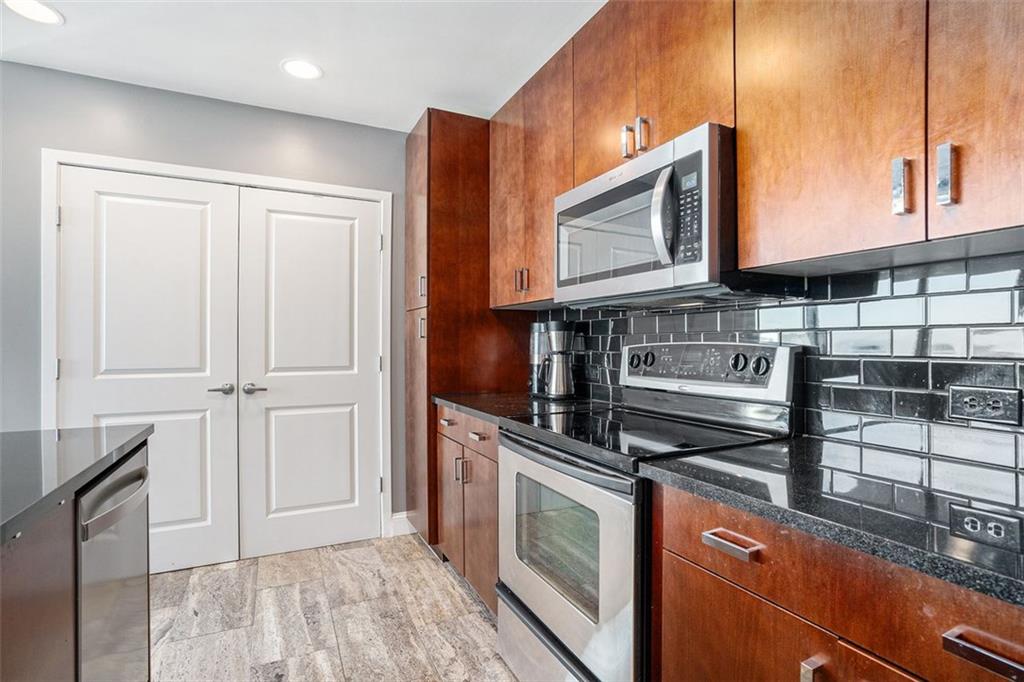 860 PEACHTREE Street NE Unit 2417