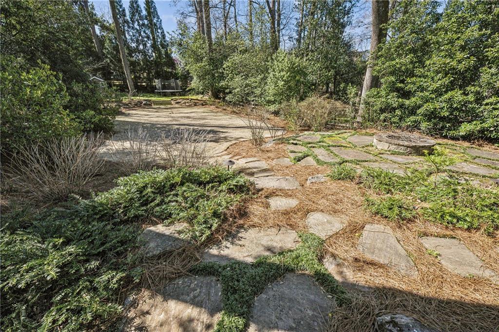 185 E Wesley Road NE