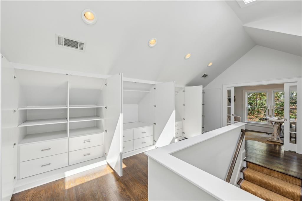 185 E Wesley Road NE