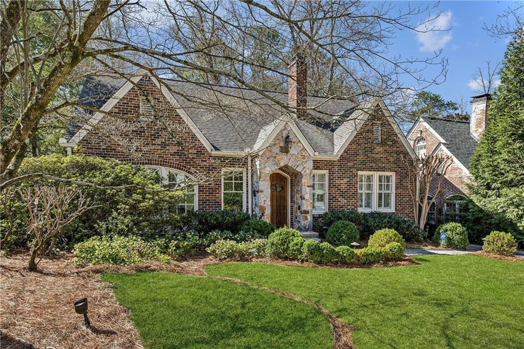 185 E Wesley Road NE