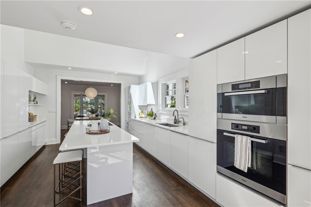 185 E Wesley Road NE