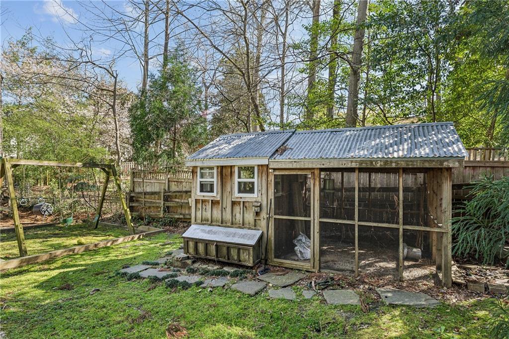 185 E Wesley Road NE