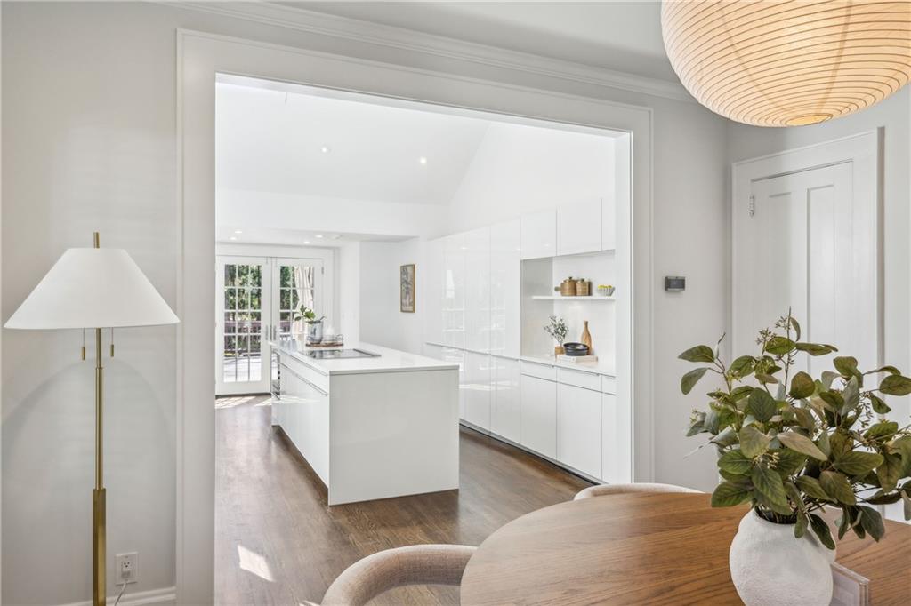 185 E Wesley Road NE