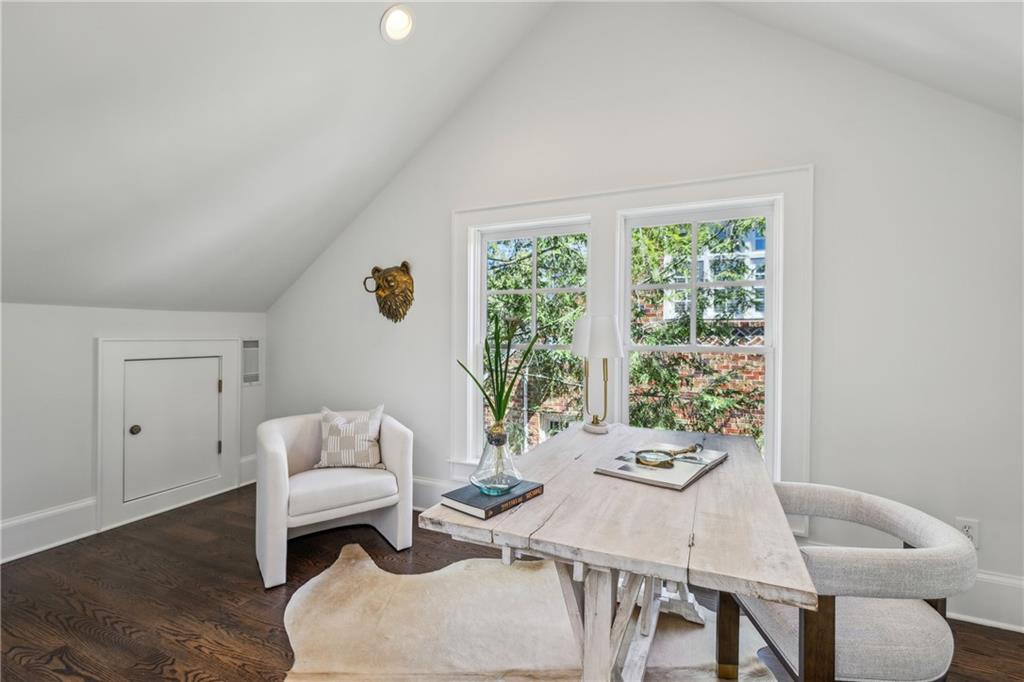 185 E Wesley Road NE