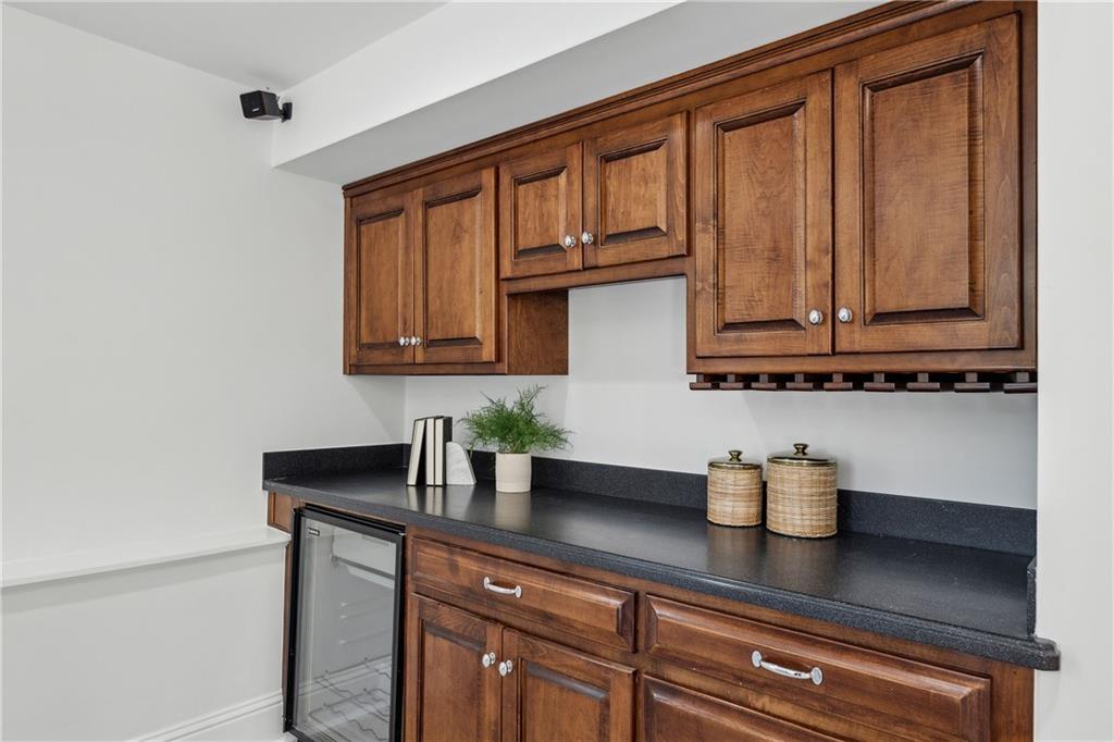 185 E Wesley Road NE