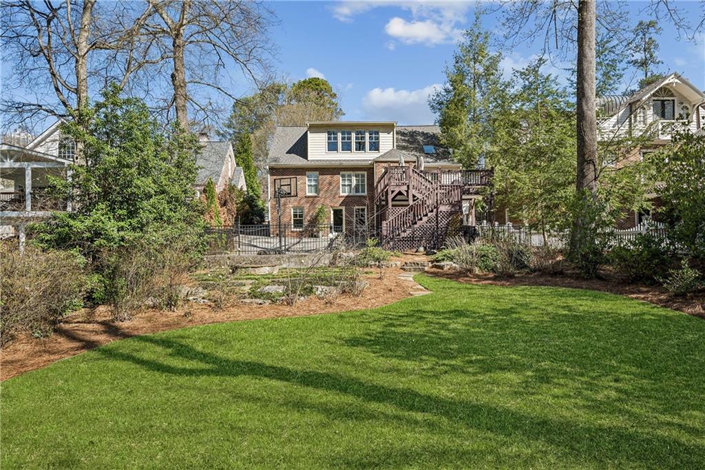 185 E Wesley Road NE