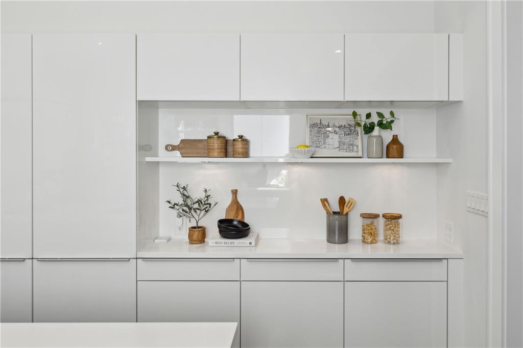 185 E Wesley Road NE