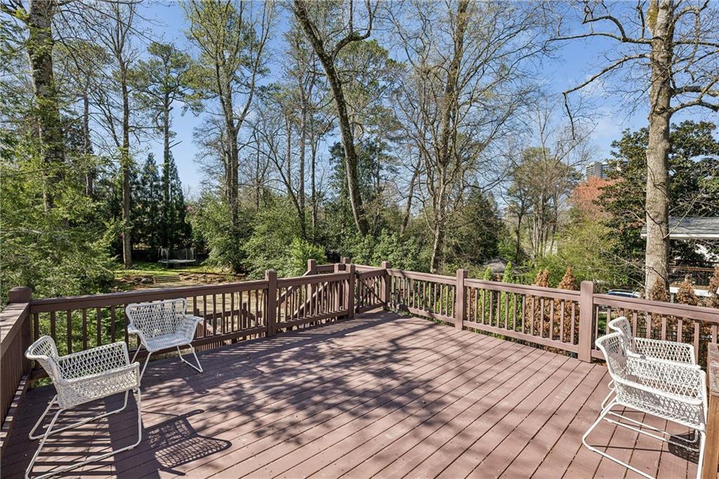 185 E Wesley Road NE