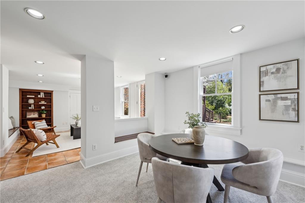 185 E Wesley Road NE