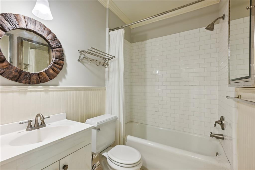 1500 N Highland Avenue NE