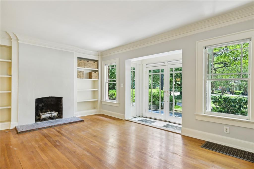 1500 N Highland Avenue NE