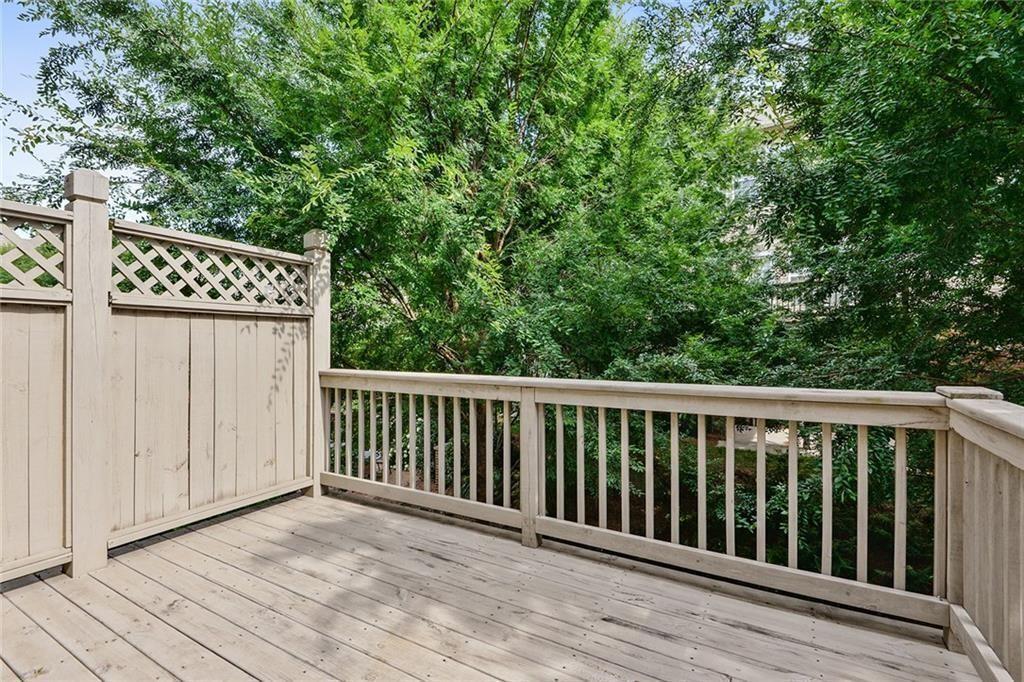 366 Ardmore Court NW