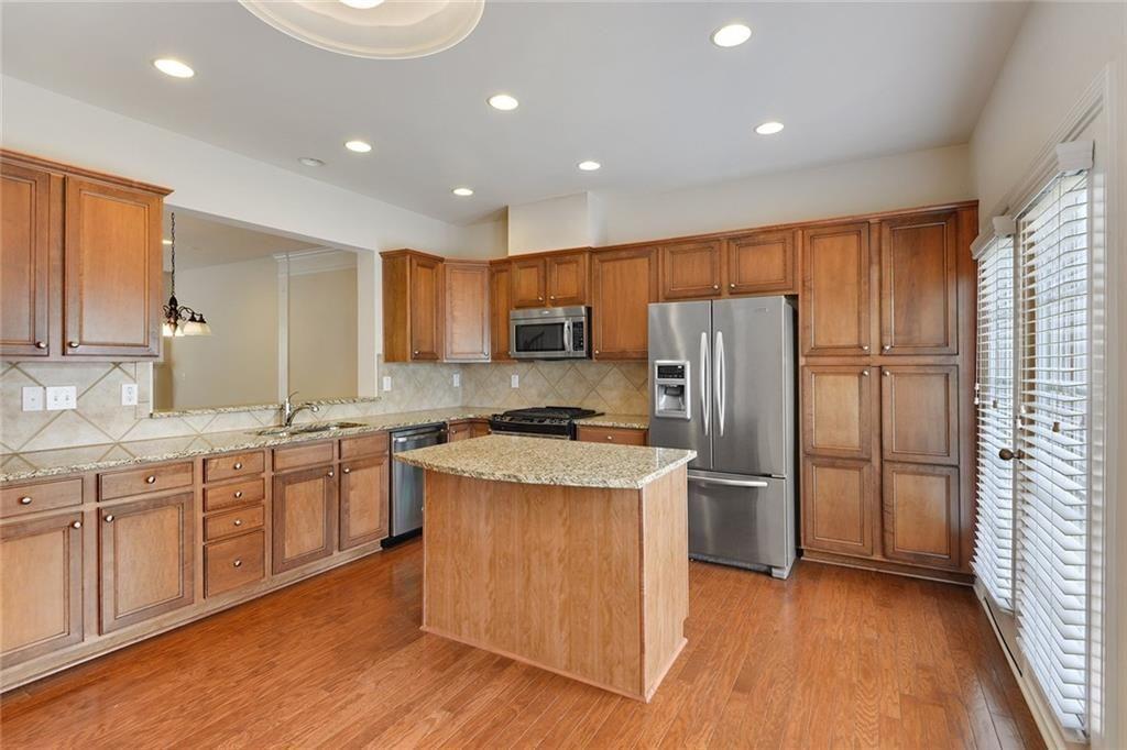 366 Ardmore Court NW