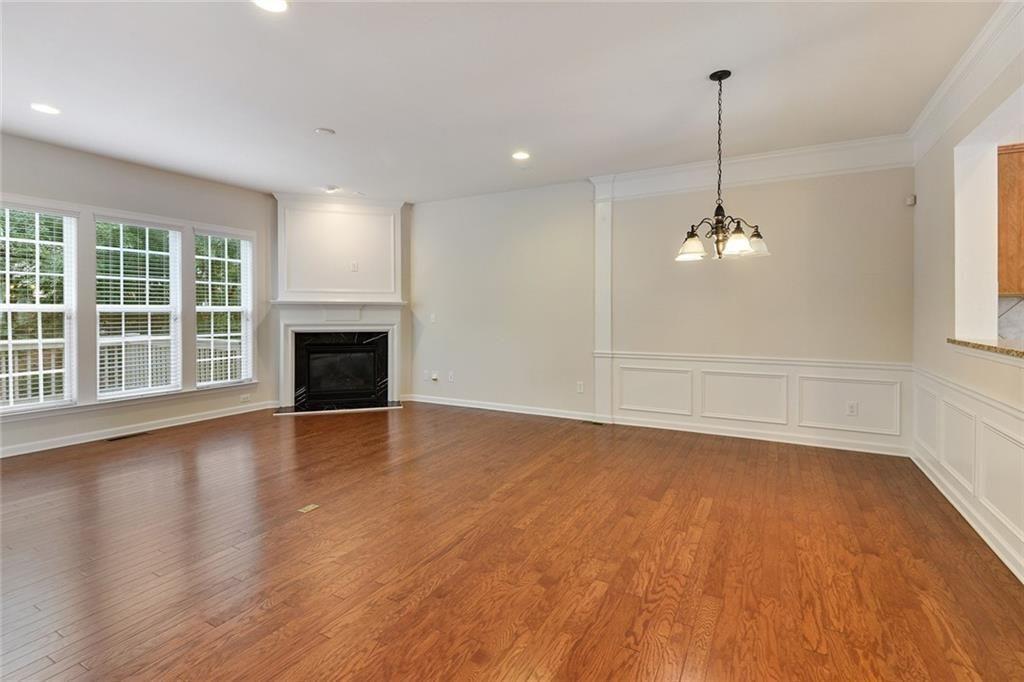 366 Ardmore Court NW