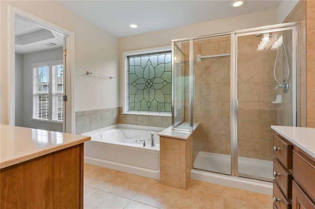 366 Ardmore Court NW