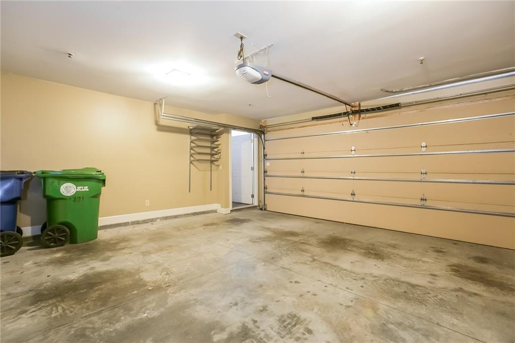 1381 Parkview Lane NE