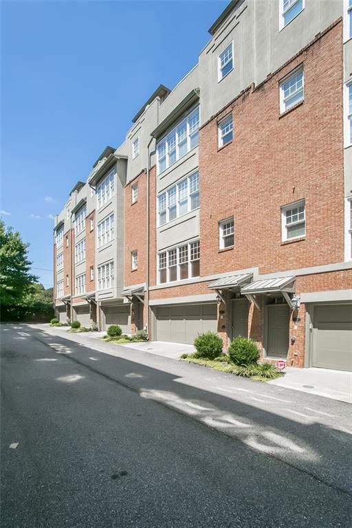 1381 Parkview Lane NE