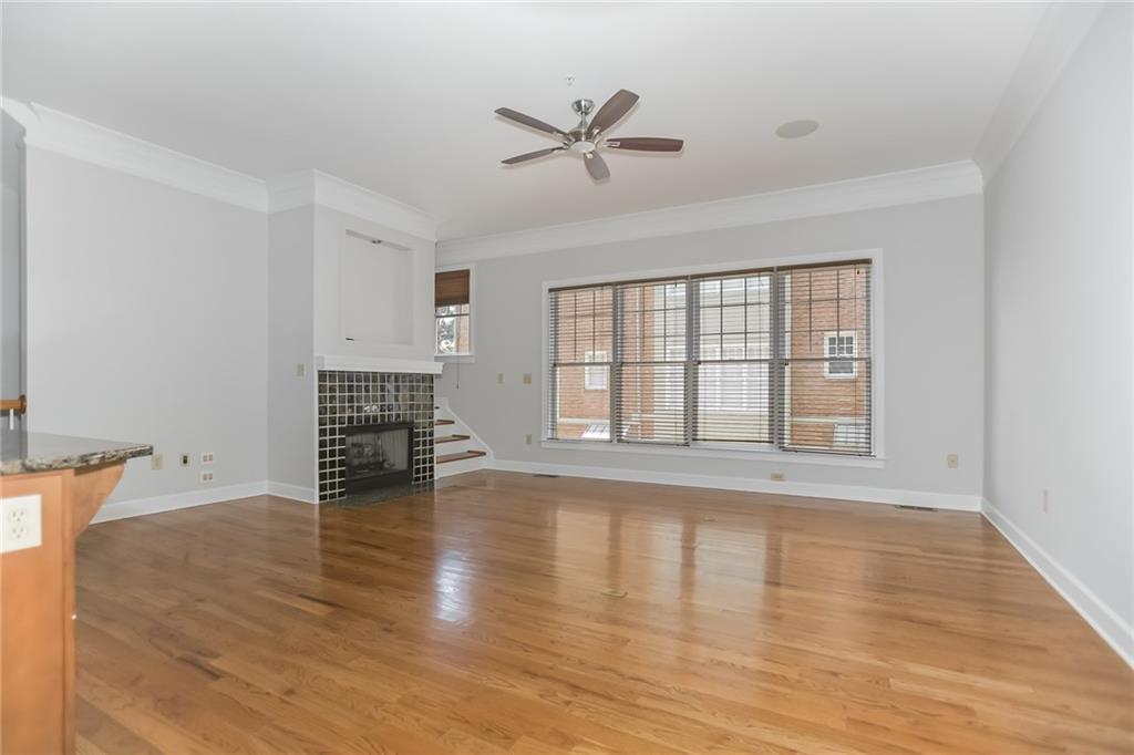 1381 Parkview Lane NE