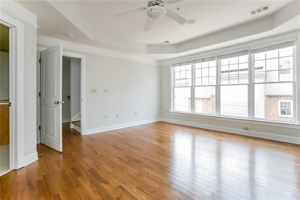 1381 Parkview Lane NE