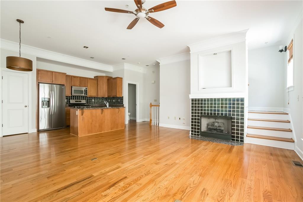 1381 Parkview Lane NE