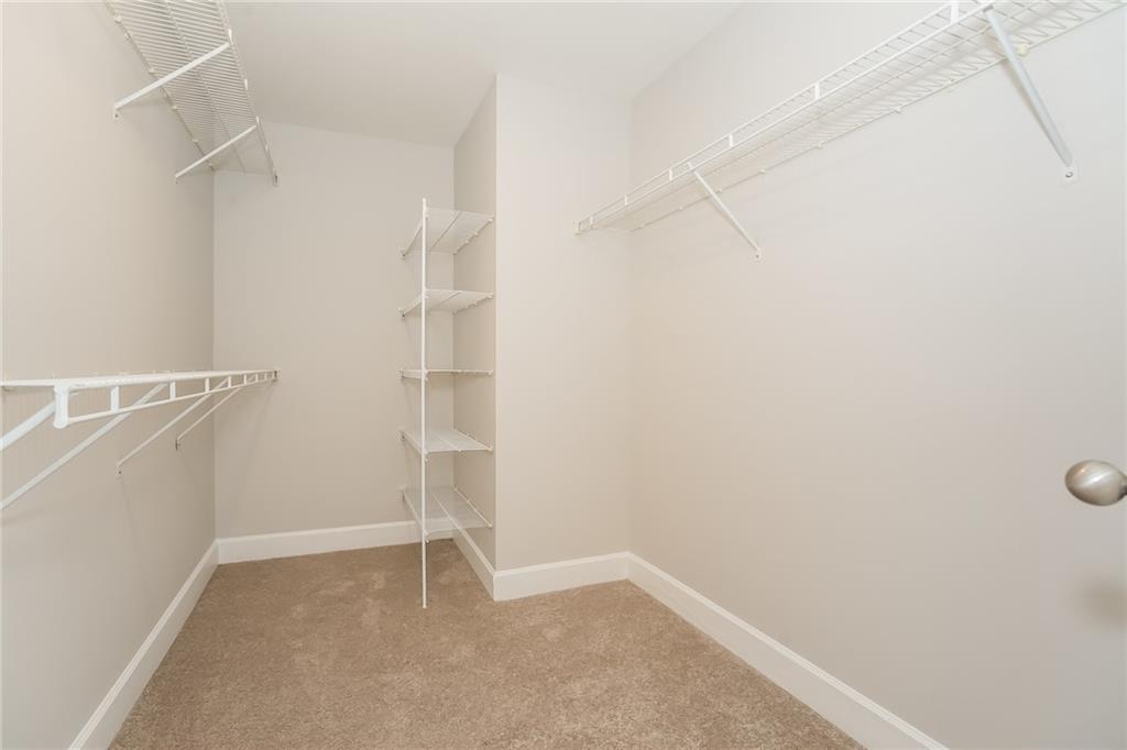 1381 Parkview Lane NE