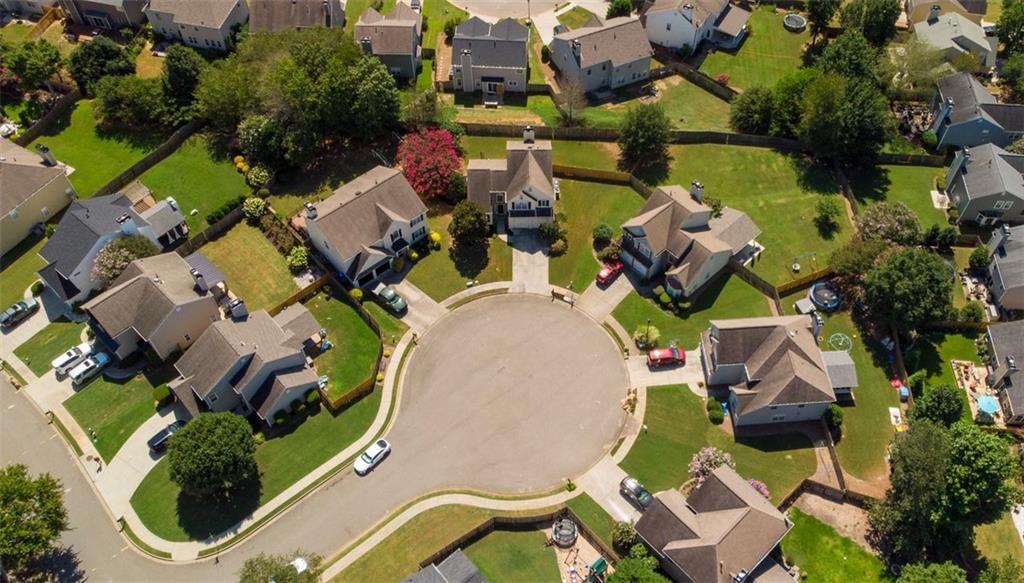 1025 AMBER LEAF Court