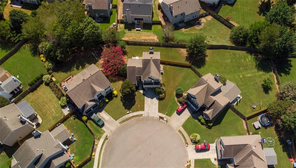 1025 AMBER LEAF Court